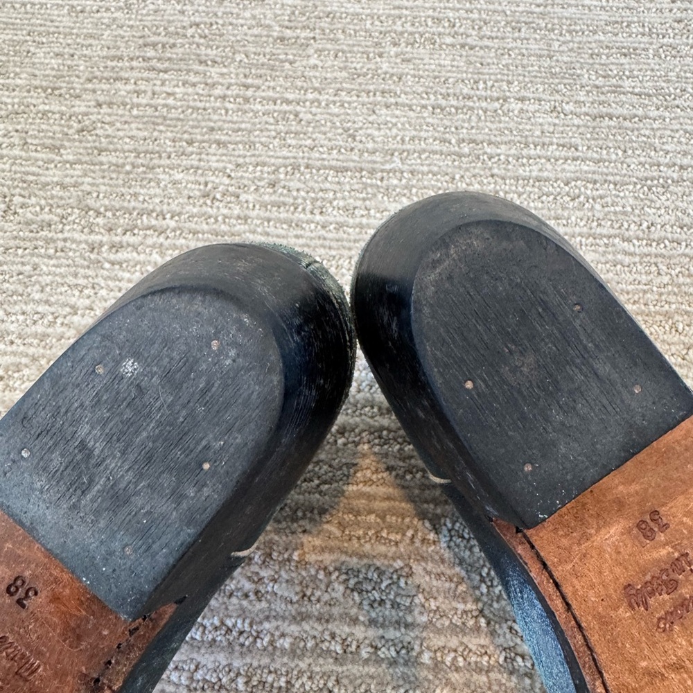 Golden Goose Boots - Picture 4 of 11